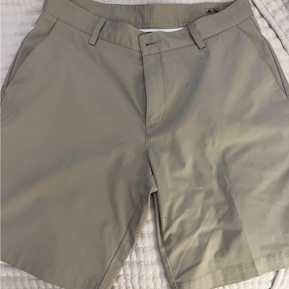 Mens Adidas Golf Shorts - Size 34